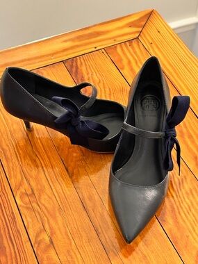 Tory Burch Navy Leather Kitten Heel Mary Jane Leather Pumps Women’s 7